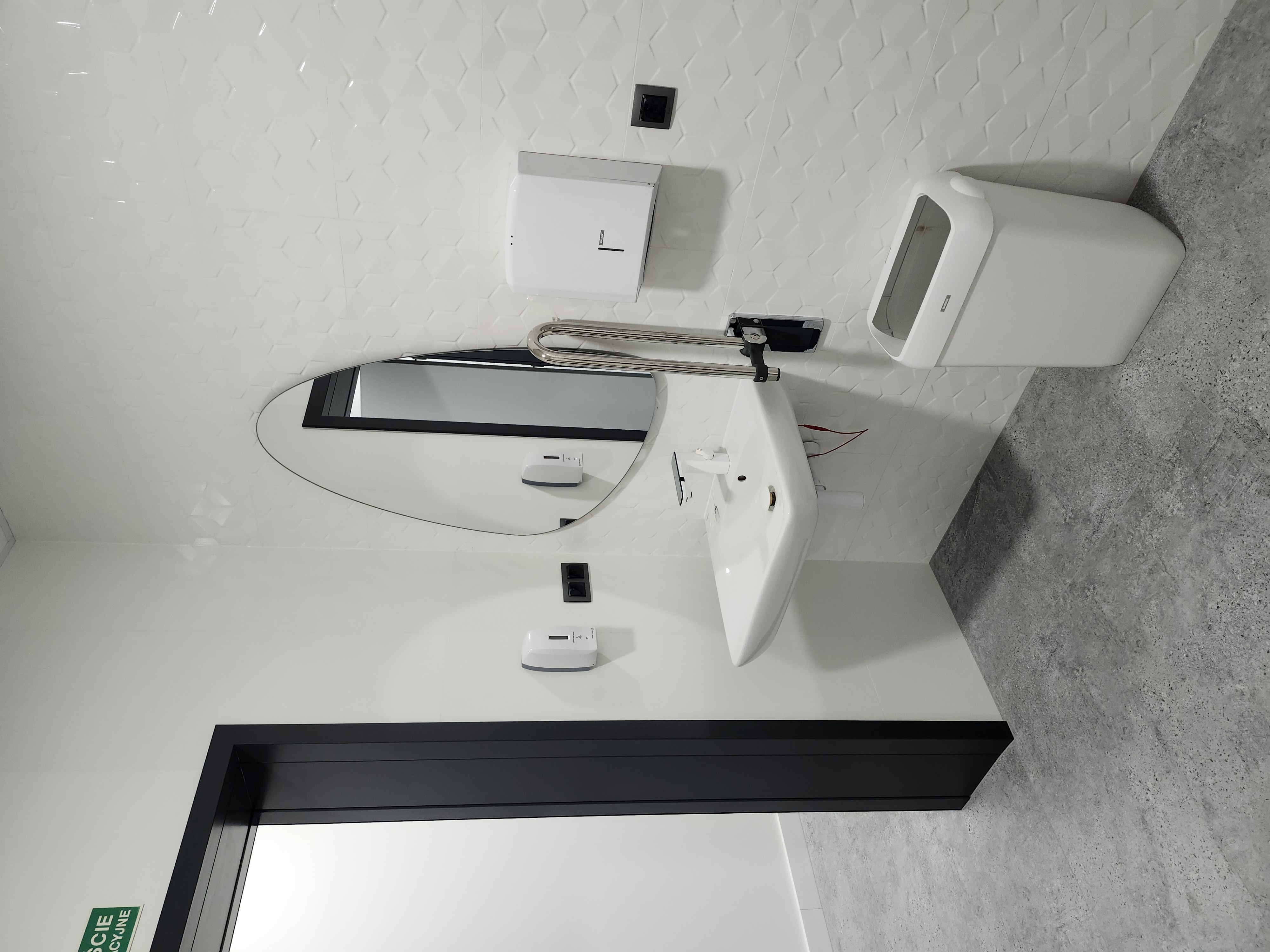 Zdjęcie lokalu medycznego 12